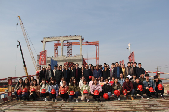 校长丁庭选参加2018级财务管理1班课程认知体验活动